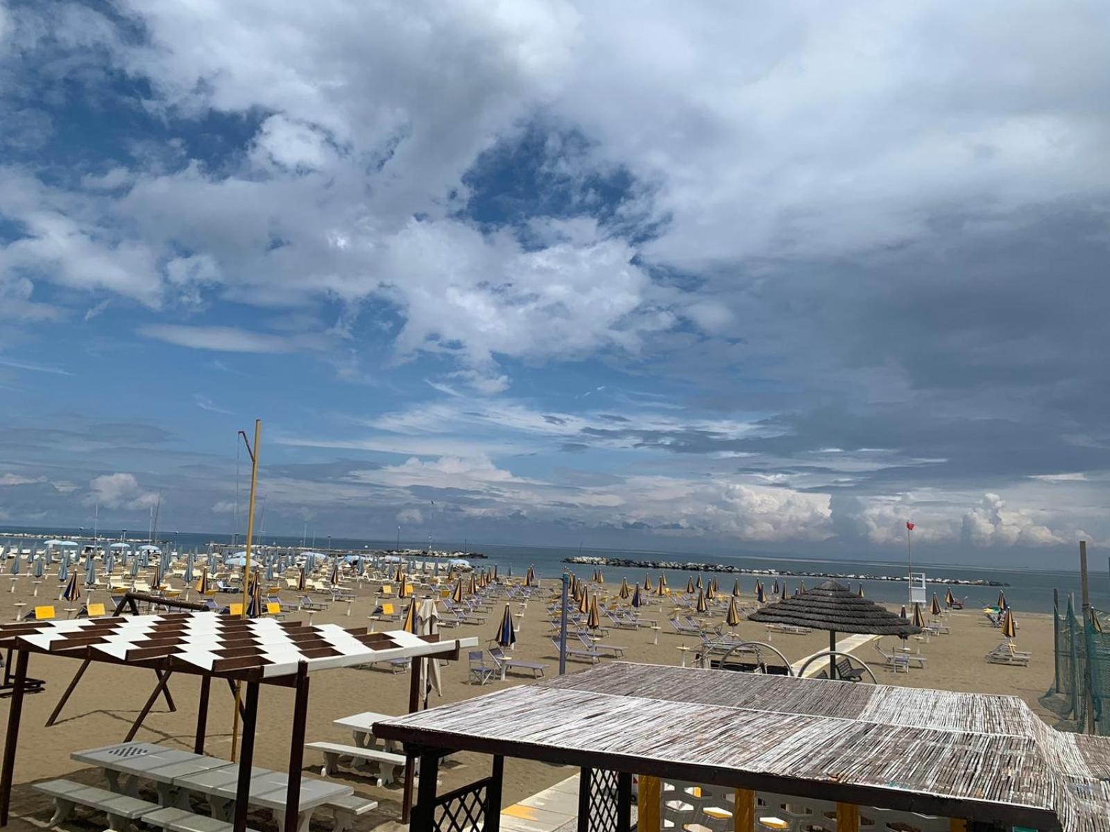 רימיני Hotel Acquamarina Viserba מראה חיצוני תמונה